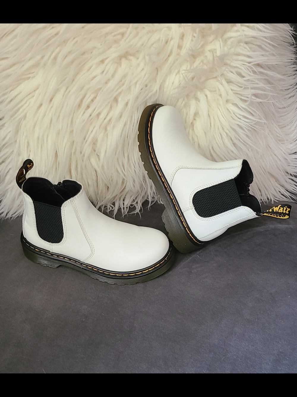 Dr. Martens White Leather Kids Chelsea Boots "NEW"